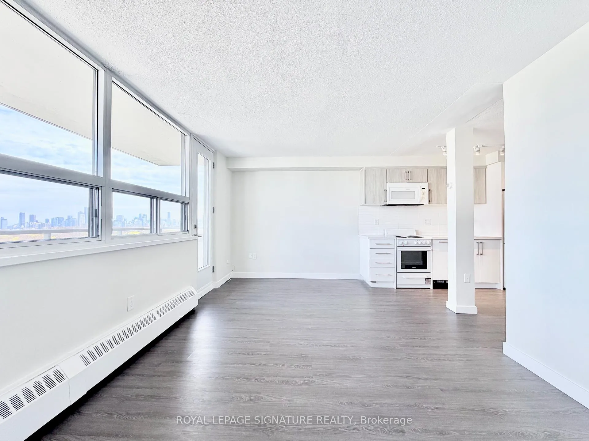 Photo 9 of Unit 1206, 1500 Bathurst Street, Toronto, Humewood-Cedarvale — HOMEH