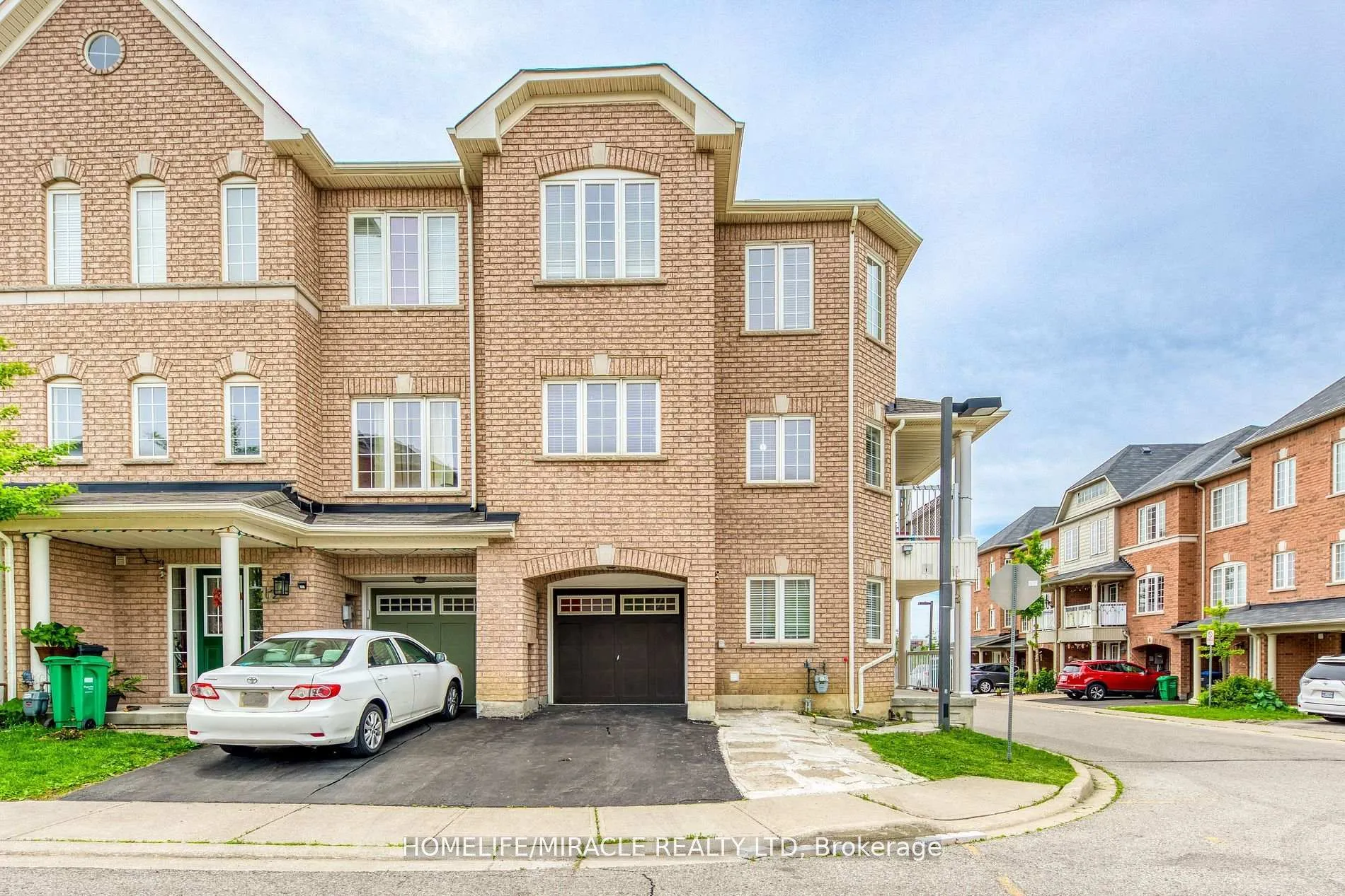 Photo 1 of 10 Gatlin Street, Brampton, Bram West — HOMEH