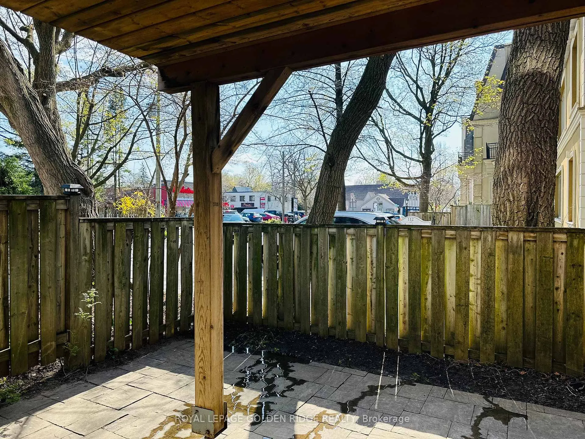 Photo 11 of 60 John Street, Oakville, Central — HOMEH