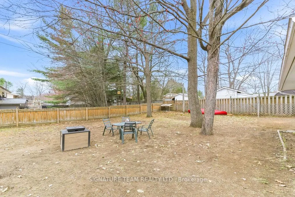 Photo 4 of 30 Earl Street, Petawawa — HOMEH