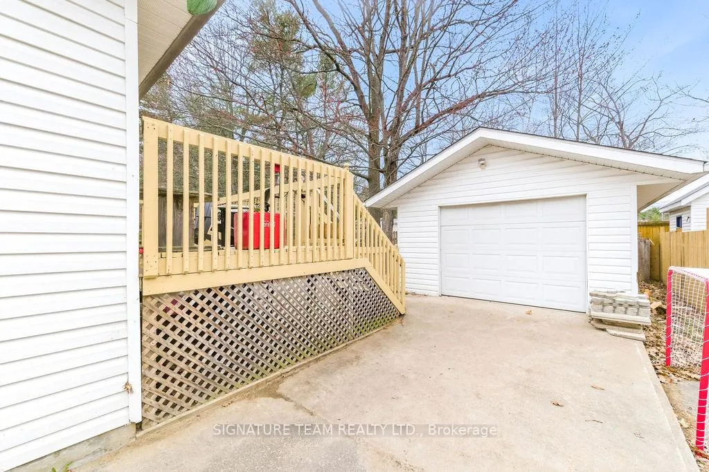 Photo 7 of 30 Earl Street, Petawawa — HOMEH