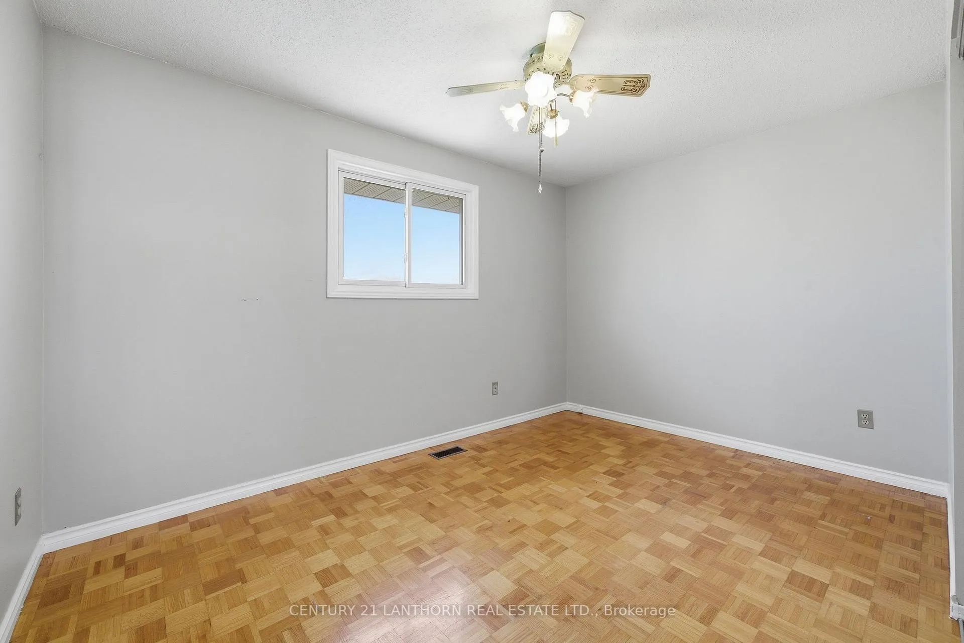 Photo 17 of 58 Folger Street, Kingston, Rideau — HOMEH