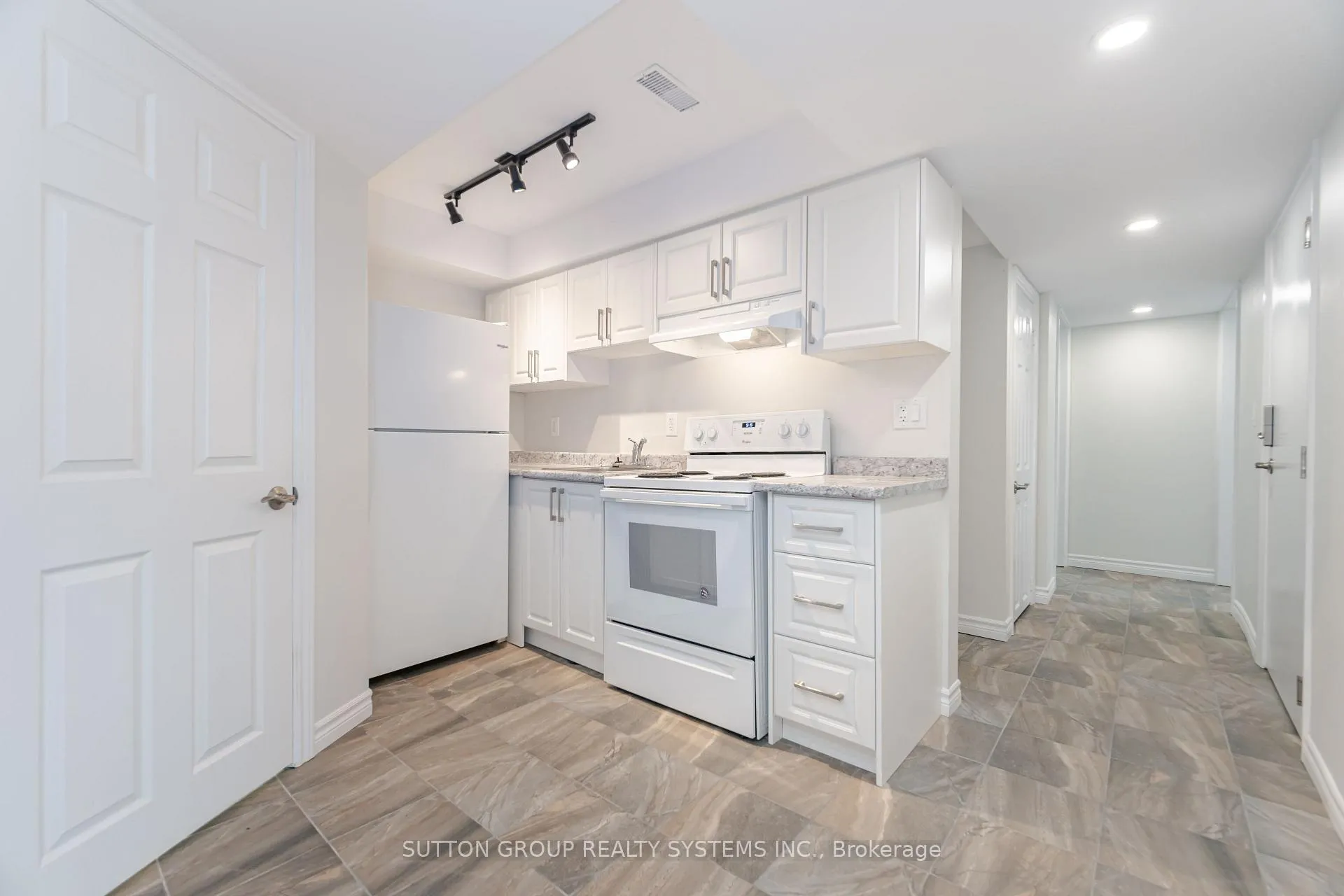 Photo 8 of Unit Lower, 28 Cindy Avenue, Cambridge — HOMEH