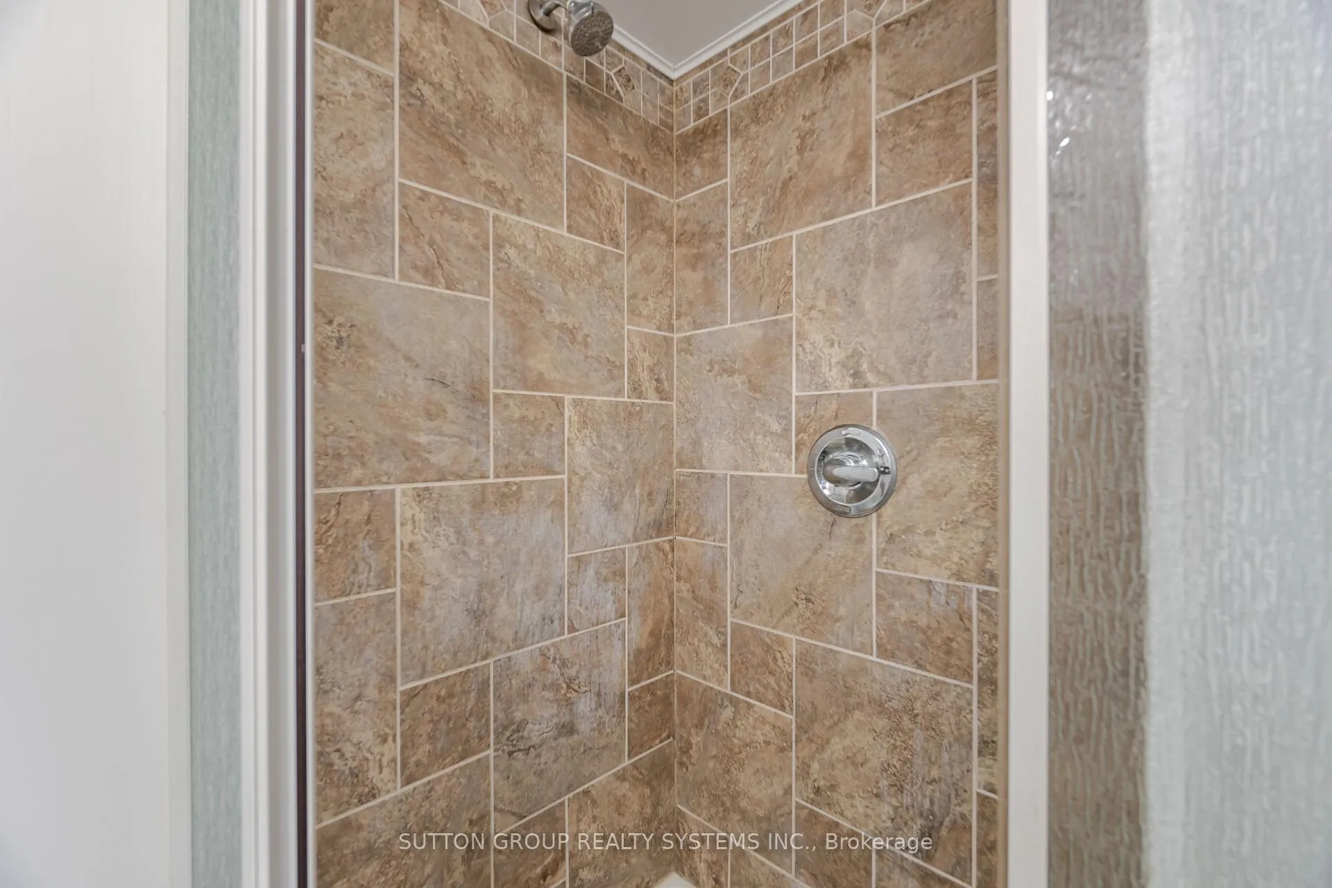 Photo 11 of Unit Lower, 28 Cindy Avenue, Cambridge — HOMEH