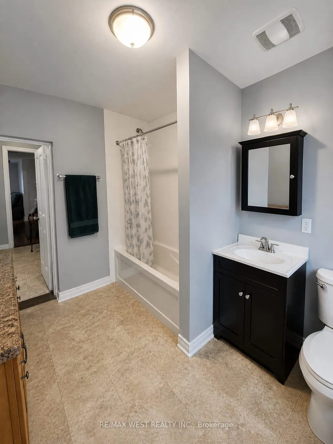 Photo 7 of 112 Silverthorn Avenue, Toronto, Weston-Pellam Park — HOMEH