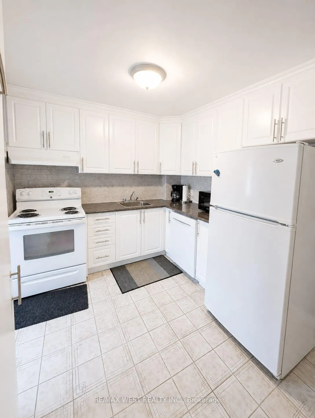 Photo 10 of 112 Silverthorn Avenue, Toronto, Weston-Pellam Park — HOMEH