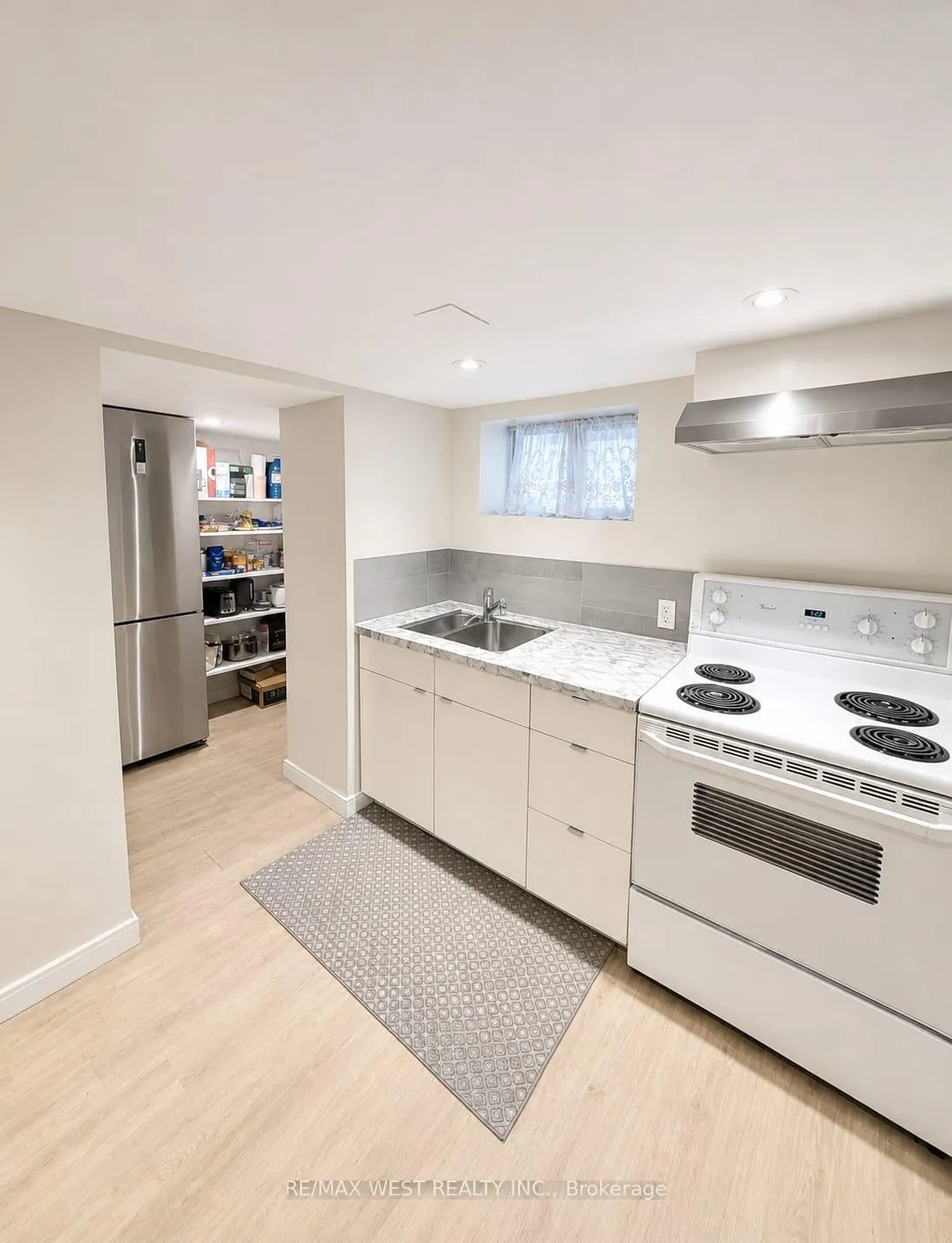 Photo 23 of 112 Silverthorn Avenue, Toronto, Weston-Pellam Park — HOMEH