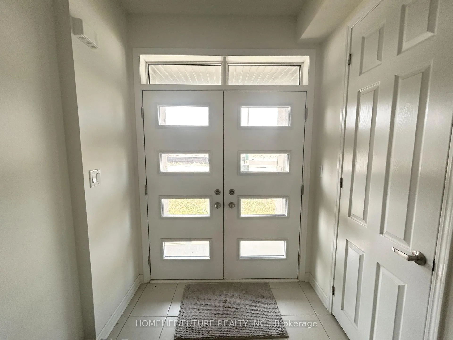 Photo 3 of 3370 Thunderbird Promenade, Pickering, Rural Pickering — HOMEH