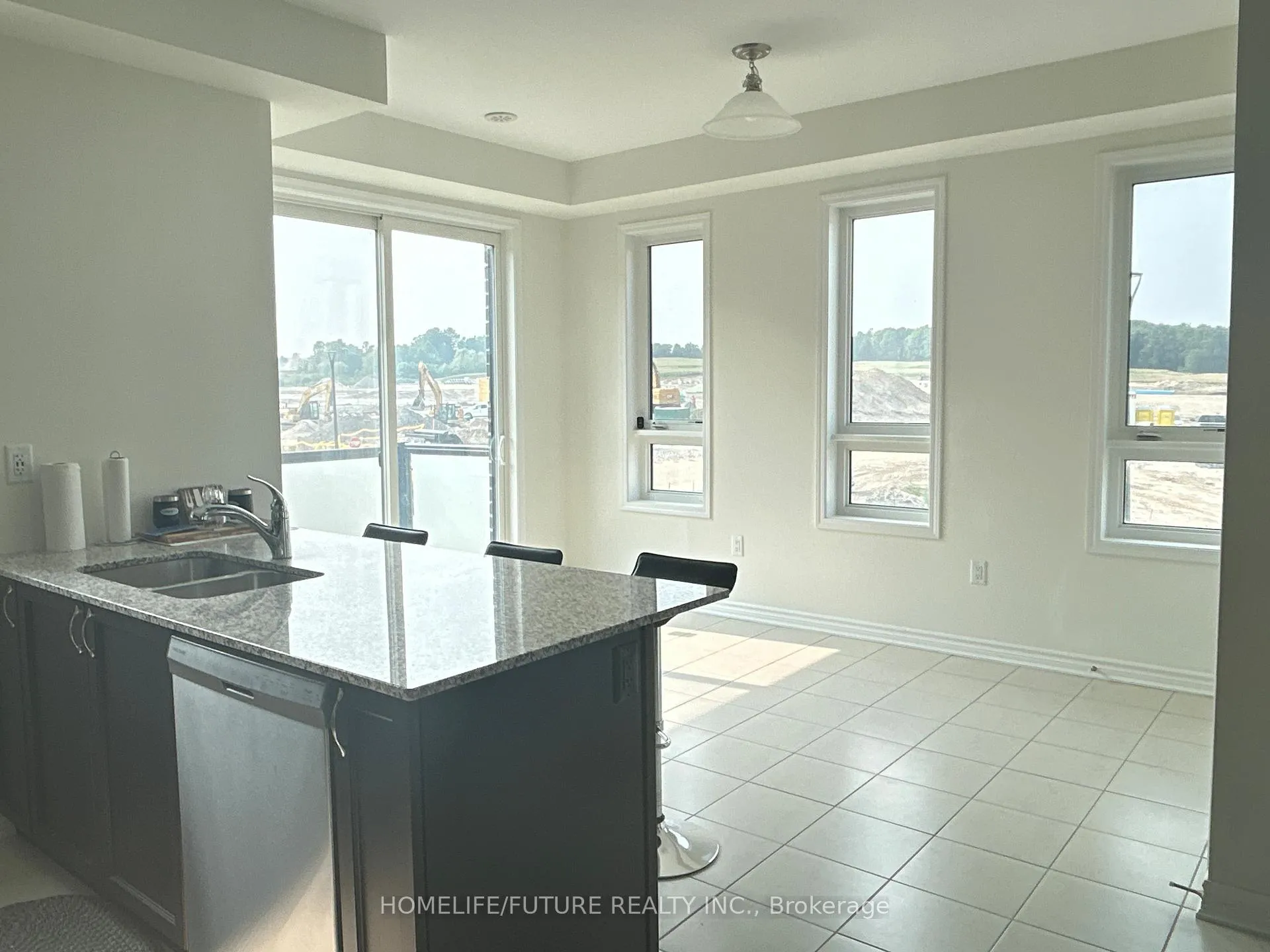 Photo 6 of 3370 Thunderbird Promenade, Pickering, Rural Pickering — HOMEH