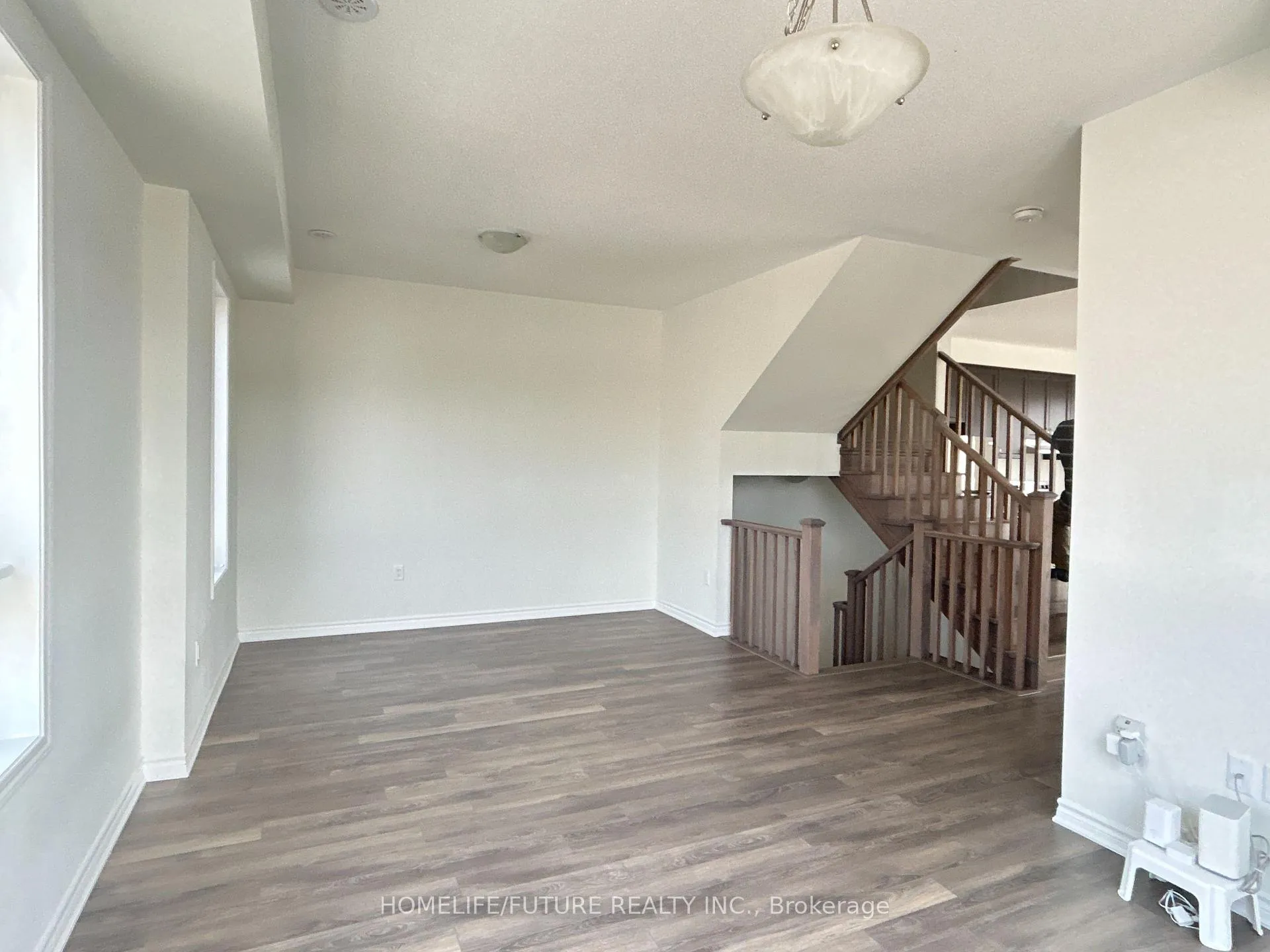 Photo 8 of 3370 Thunderbird Promenade, Pickering, Rural Pickering — HOMEH