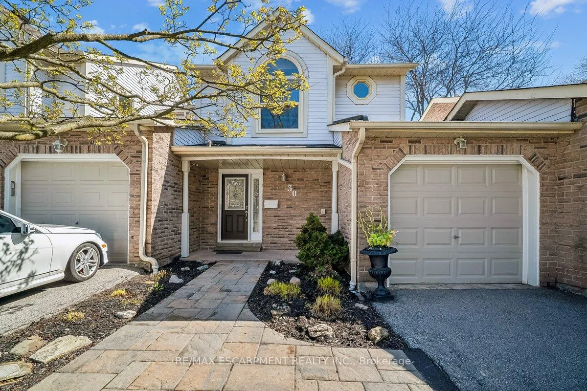 Photo 2 of Unit 30, 5255 Lakeshore Road, Burlington, Appleby — HOMEH