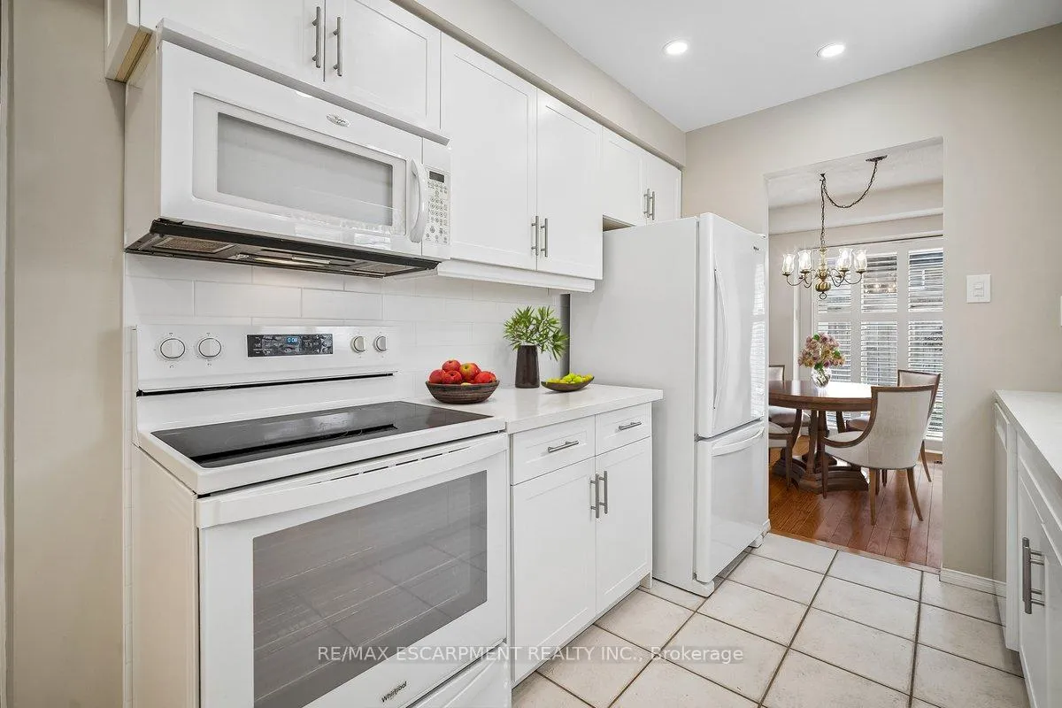 Photo 9 of Unit 30, 5255 Lakeshore Road, Burlington, Appleby — HOMEH