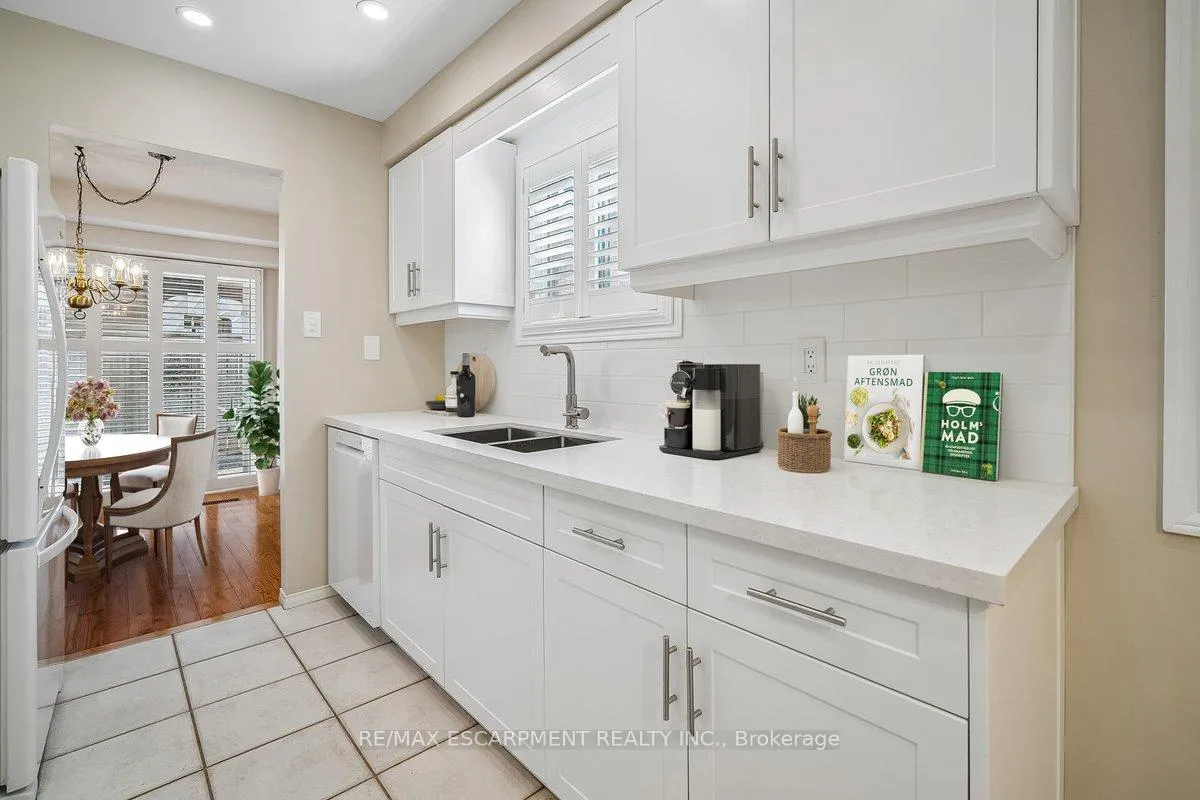 Photo 10 of Unit 30, 5255 Lakeshore Road, Burlington, Appleby — HOMEH