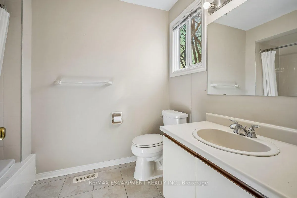Photo 15 of Unit 30, 5255 Lakeshore Road, Burlington, Appleby — HOMEH