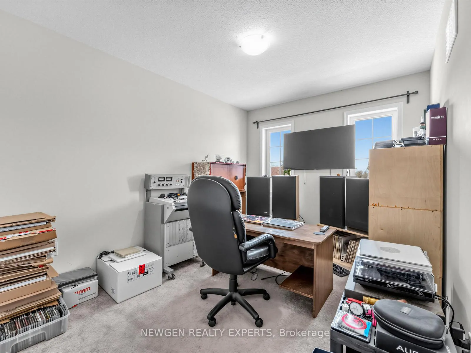 Photo 26 of 28 Mccargow Drive, Haldimand — HOMEH