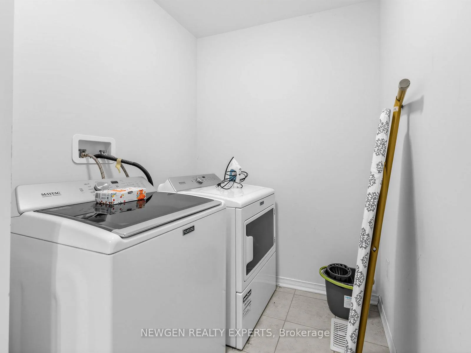 Photo 30 of 28 Mccargow Drive, Haldimand — HOMEH