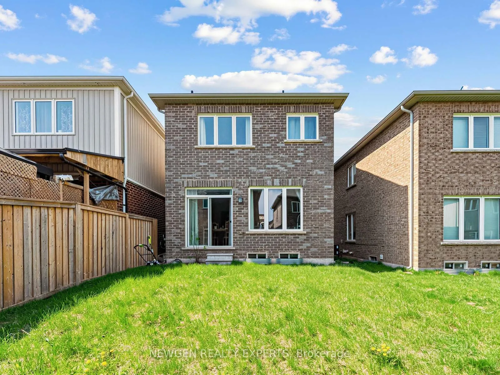 Photo 33 of 28 Mccargow Drive, Haldimand — HOMEH