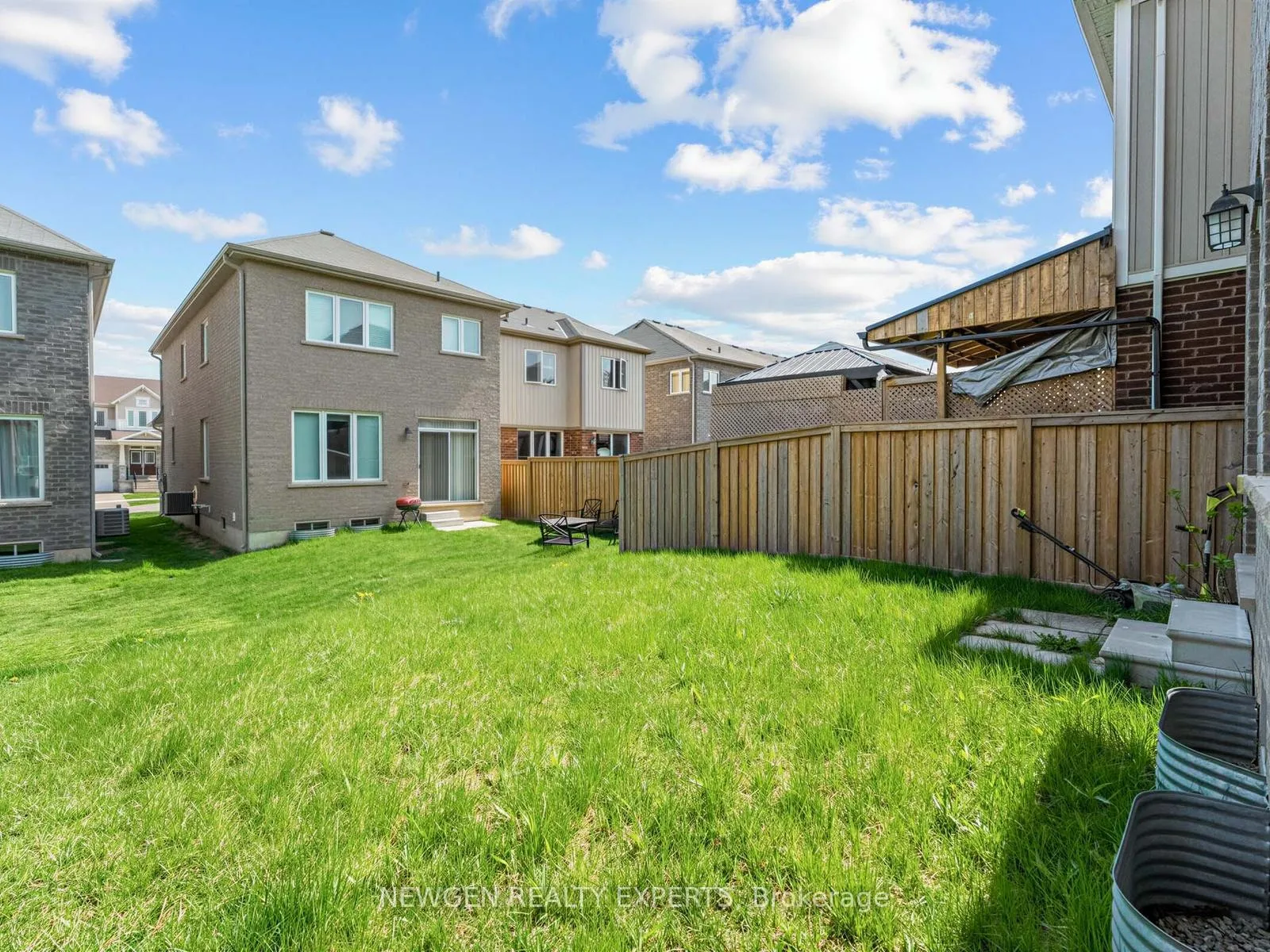 Photo 34 of 28 Mccargow Drive, Haldimand — HOMEH
