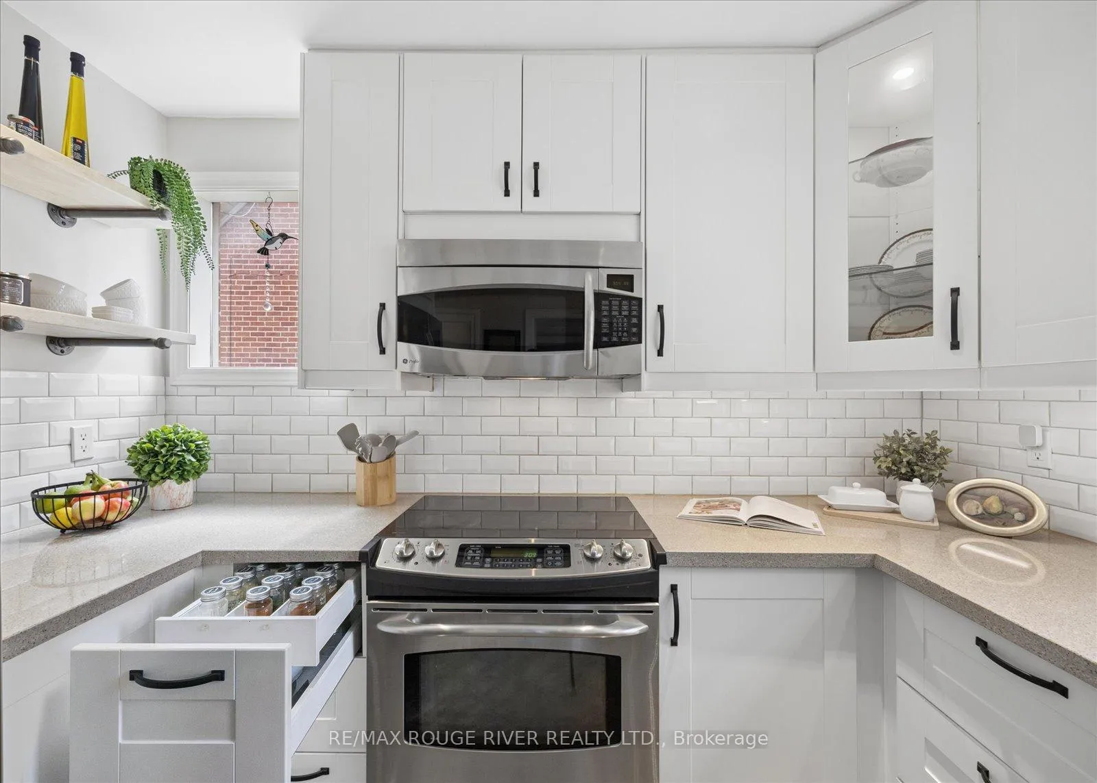 Photo 17 of 450 Colborne Street E, Oshawa, O'Neill — HOMEH