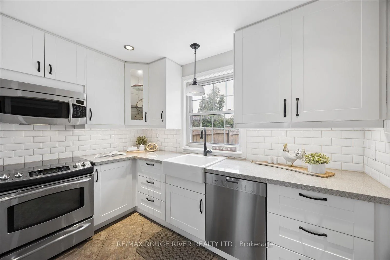 Photo 18 of 450 Colborne Street E, Oshawa, O'Neill — HOMEH