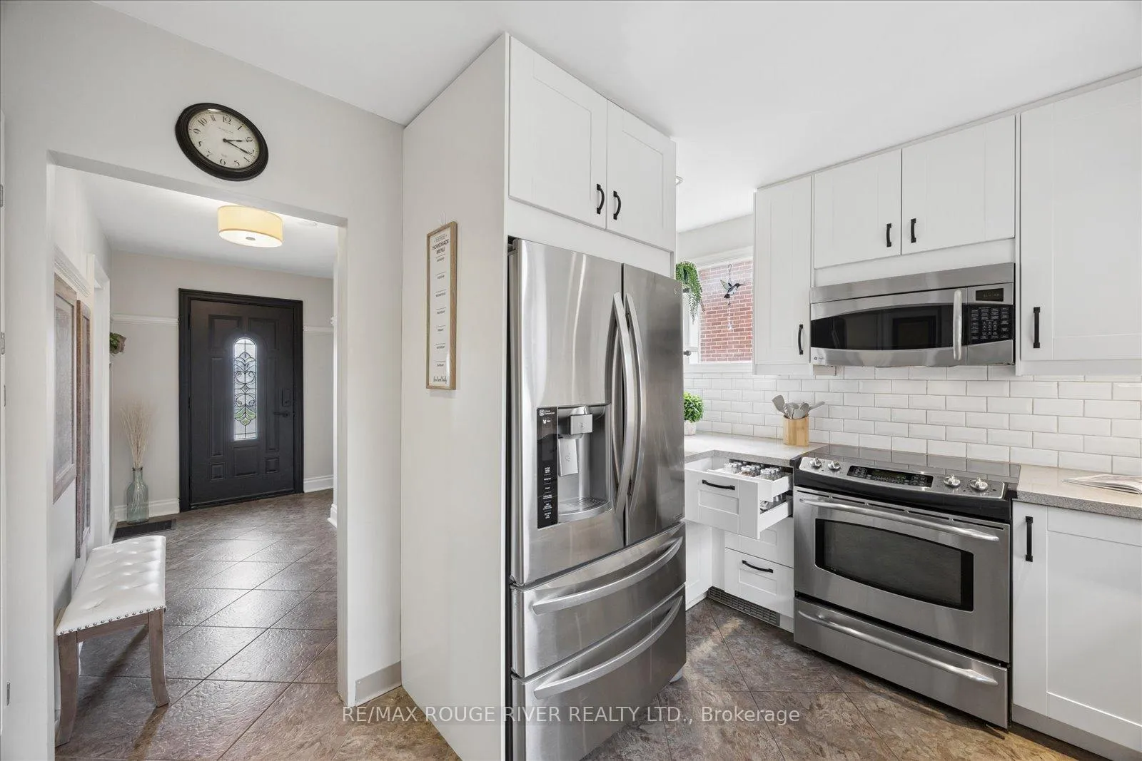Photo 23 of 450 Colborne Street E, Oshawa, O'Neill — HOMEH