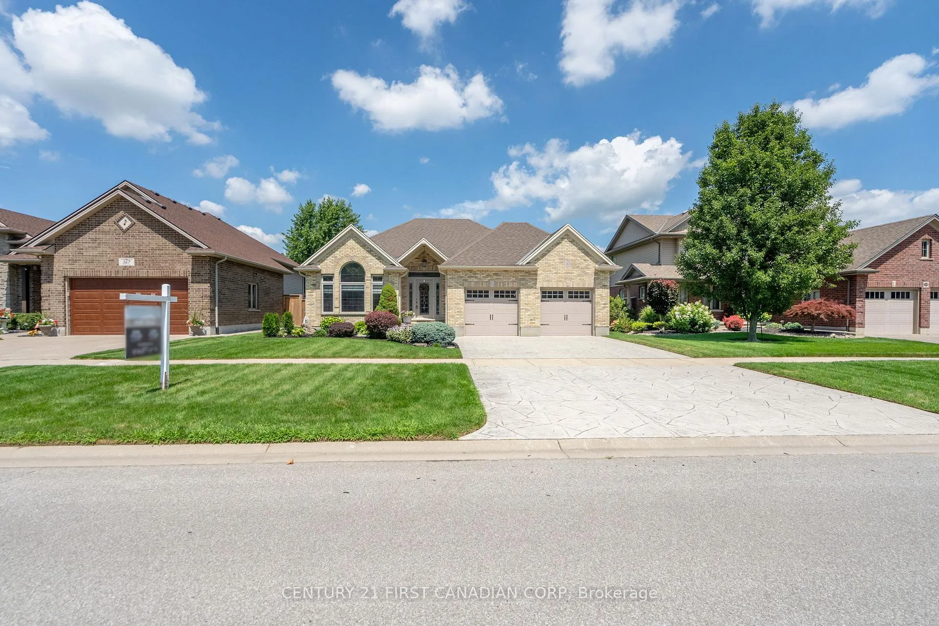 Photo 1 of 363 Darcy Drive, Strathroy-Caradoc, NE — HOMEH
