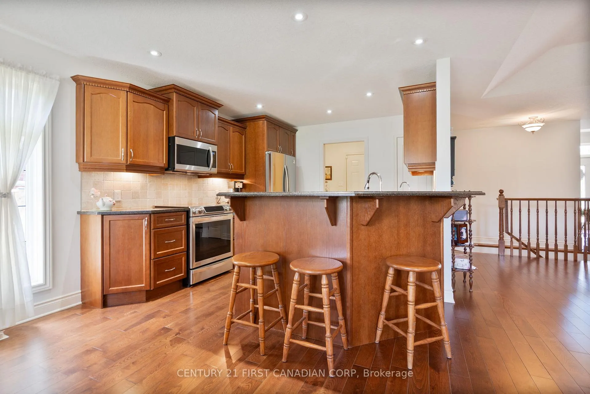 Photo 10 of 363 Darcy Drive, Strathroy-Caradoc, NE — HOMEH
