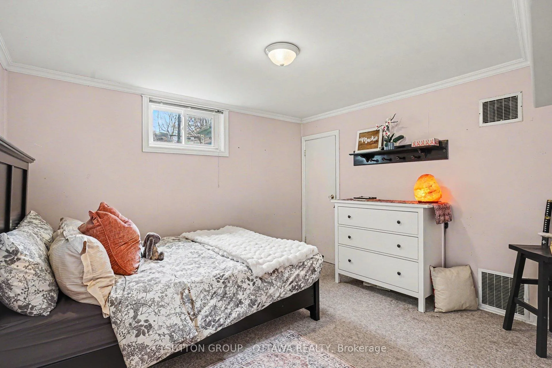 Photo 18 of 323 Wilson Road S, Oshawa, Donevan — HOMEH