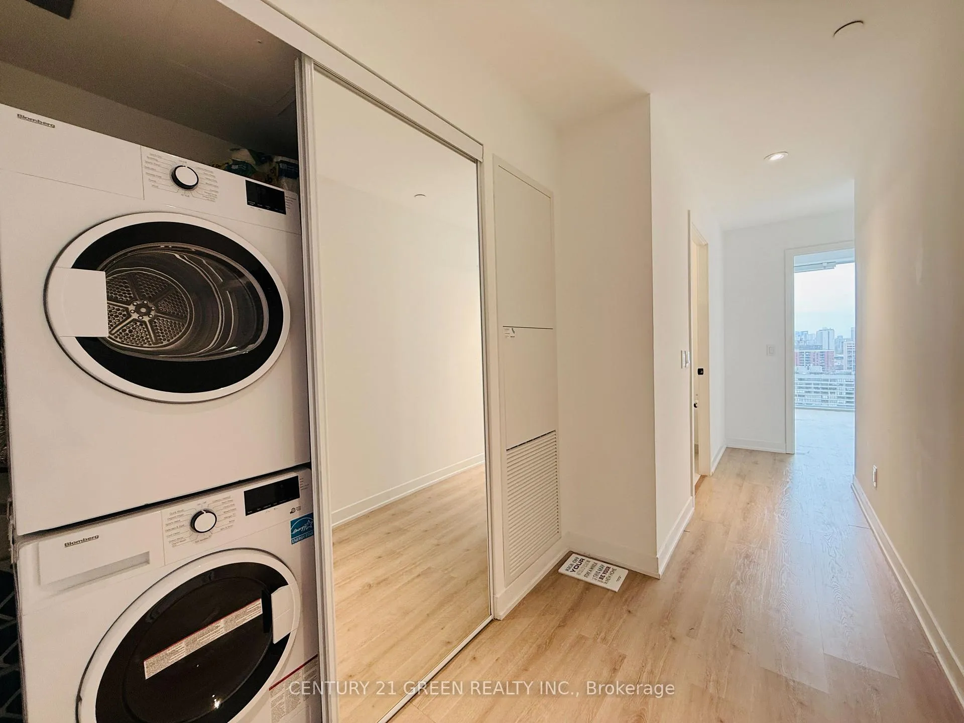 Photo 7 of Unit 2710, 319 Jarvis Street, Toronto, Moss Park — HOMEH