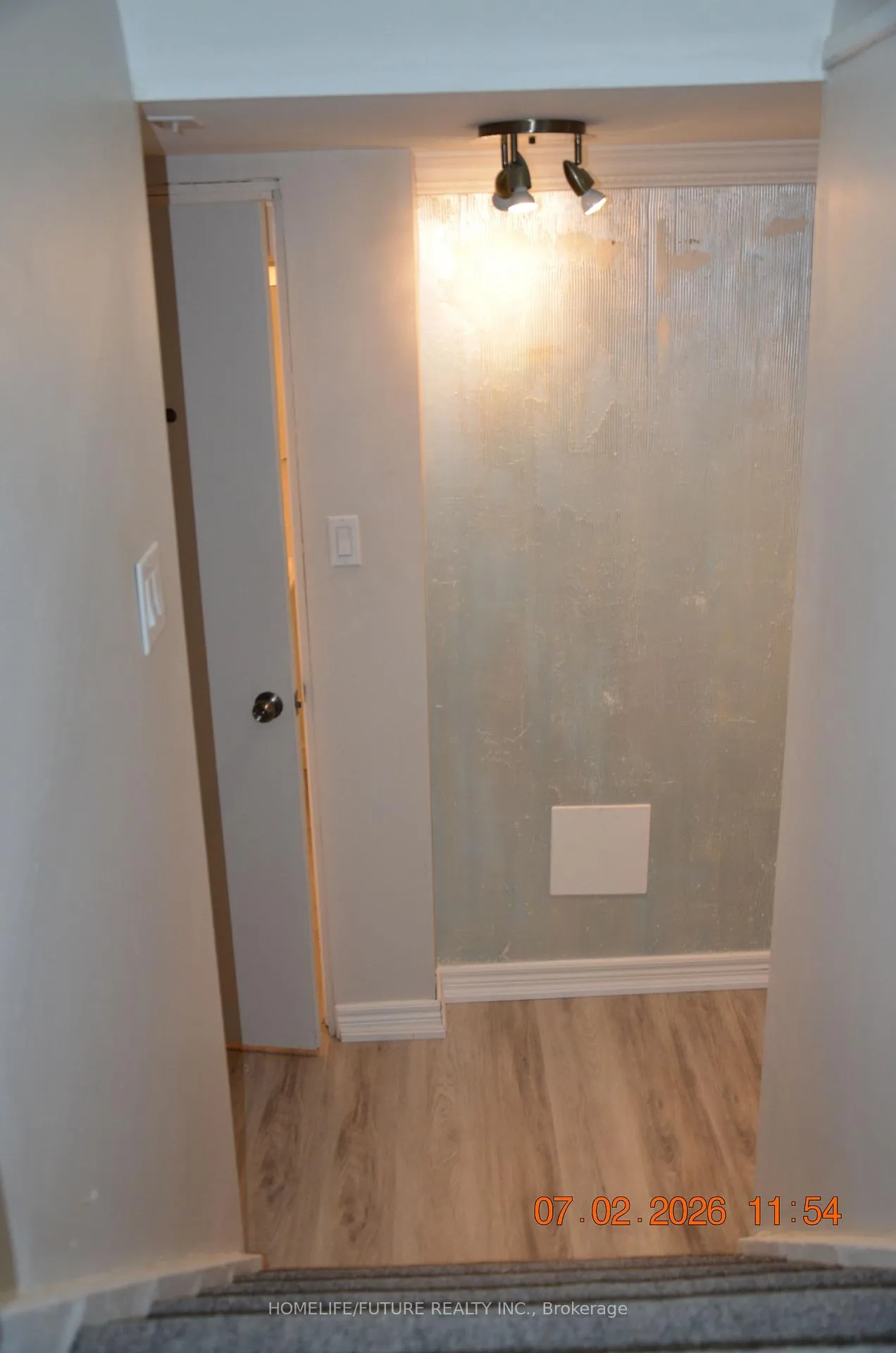 Photo 7 of 11 Coppermill Drive, Etobicoke, Rexdale-Kipling — HOMEH