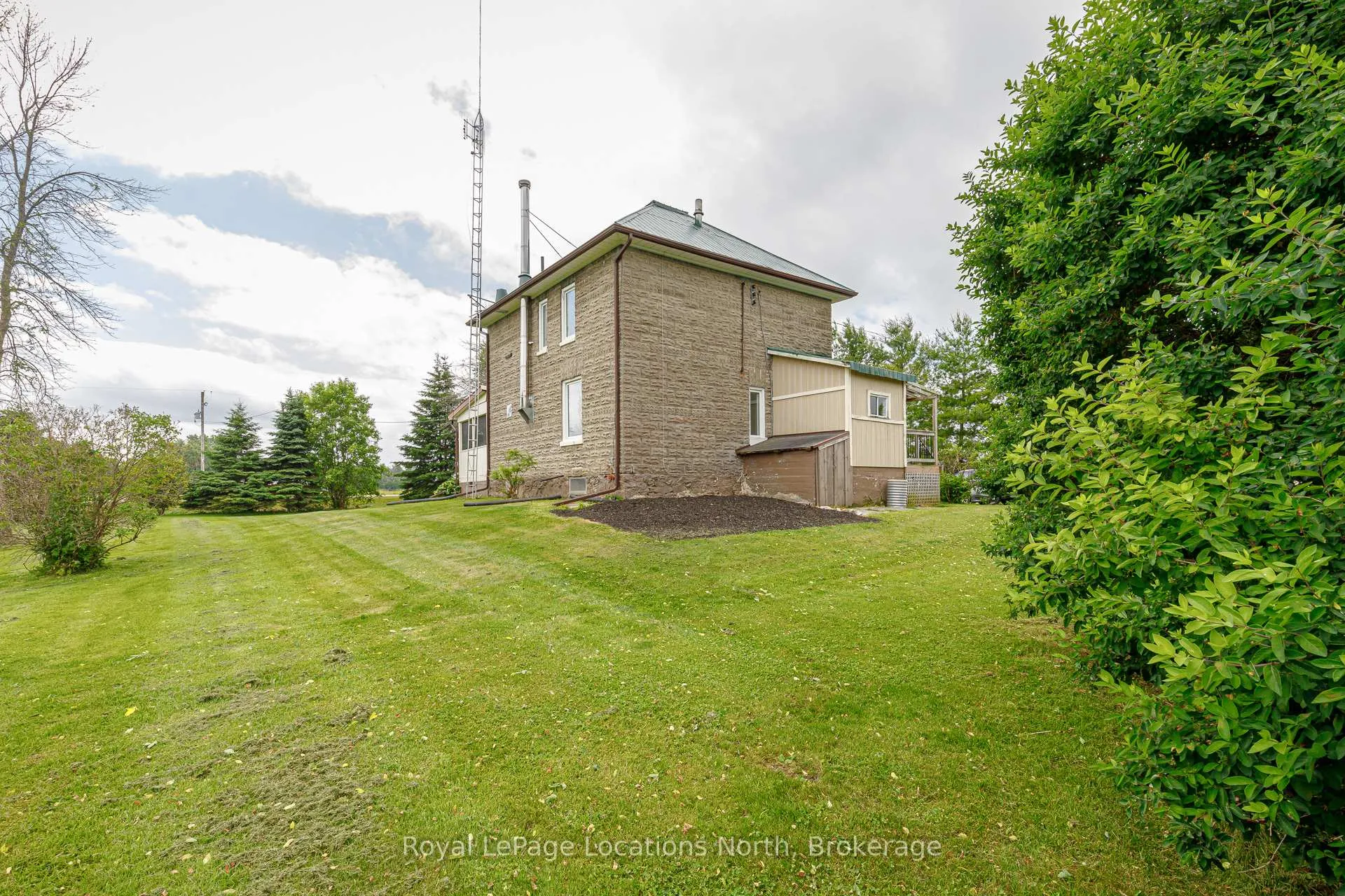 Photo 33 of 5576 Concession Rd 6, Clearview, Rural Clearview — HOMEH