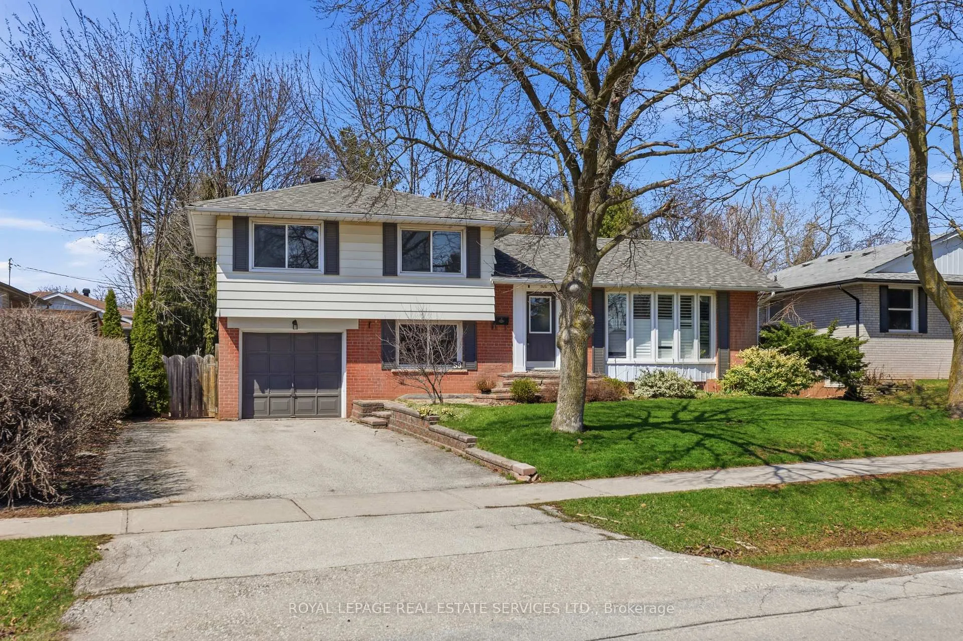 Photo 1 of 59 Sewell Drive, Oakville, College Park — HOMEH