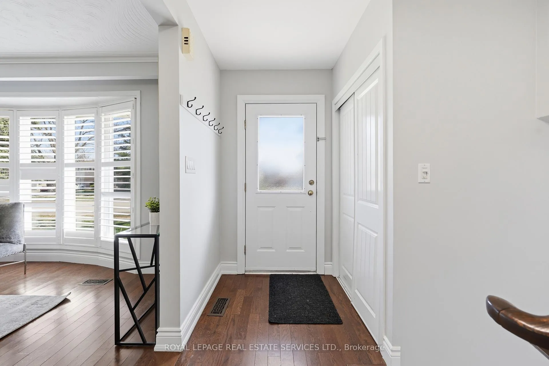 Photo 2 of 59 Sewell Drive, Oakville, College Park — HOMEH