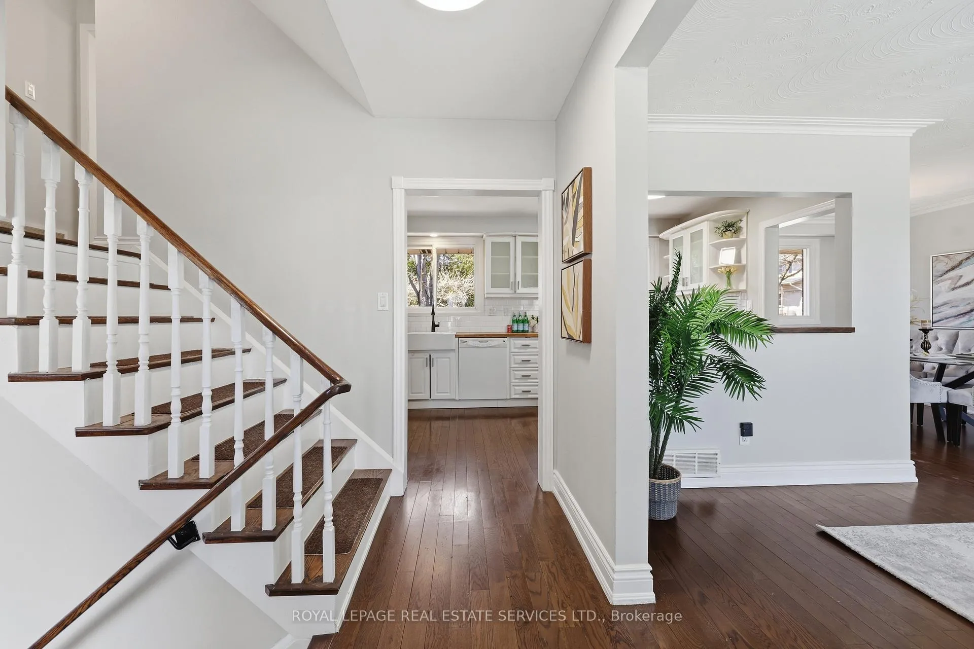 Photo 3 of 59 Sewell Drive, Oakville, College Park — HOMEH