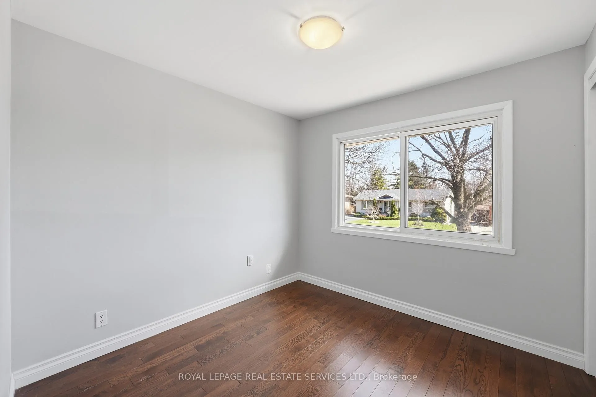 Photo 17 of 59 Sewell Drive, Oakville, College Park — HOMEH