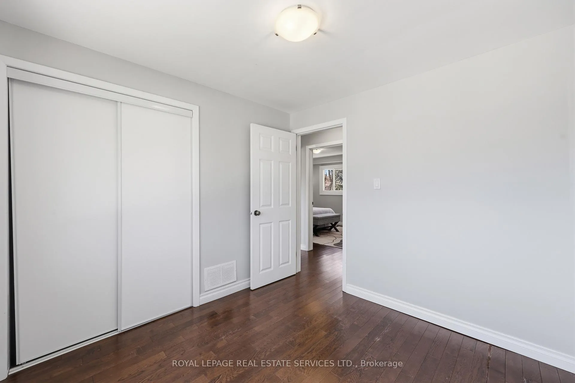 Photo 18 of 59 Sewell Drive, Oakville, College Park — HOMEH