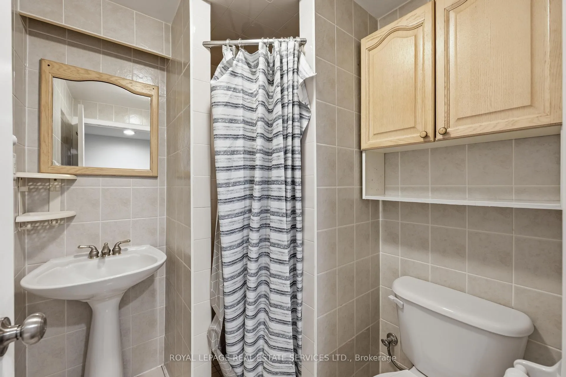Photo 25 of 59 Sewell Drive, Oakville, College Park — HOMEH