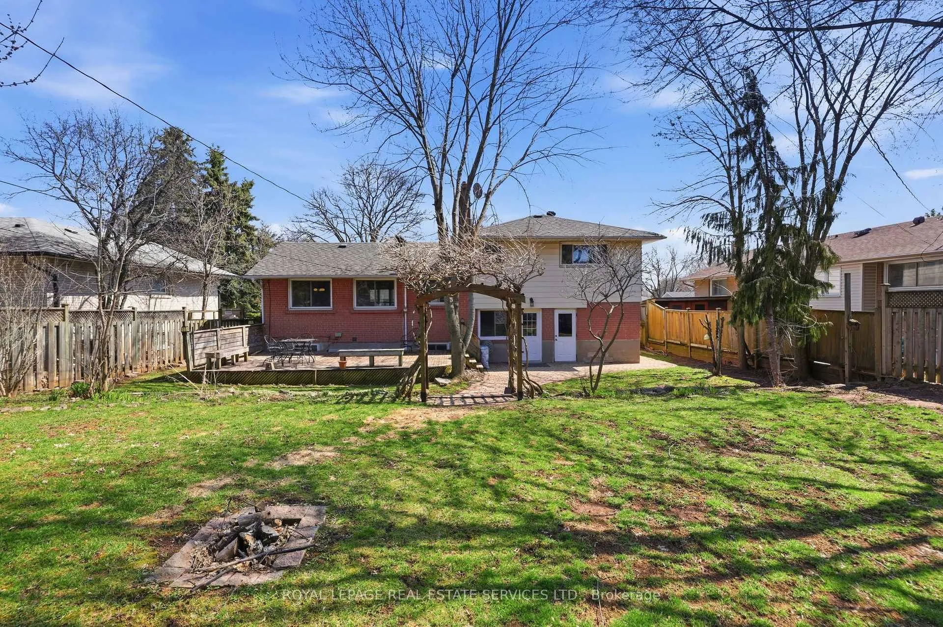 Photo 29 of 59 Sewell Drive, Oakville, College Park — HOMEH