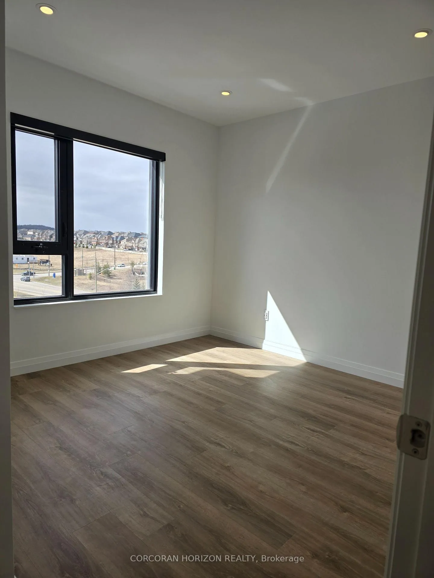 Photo 9 of Unit 616, 525 New Dundee Road, Kitchener — HOMEH