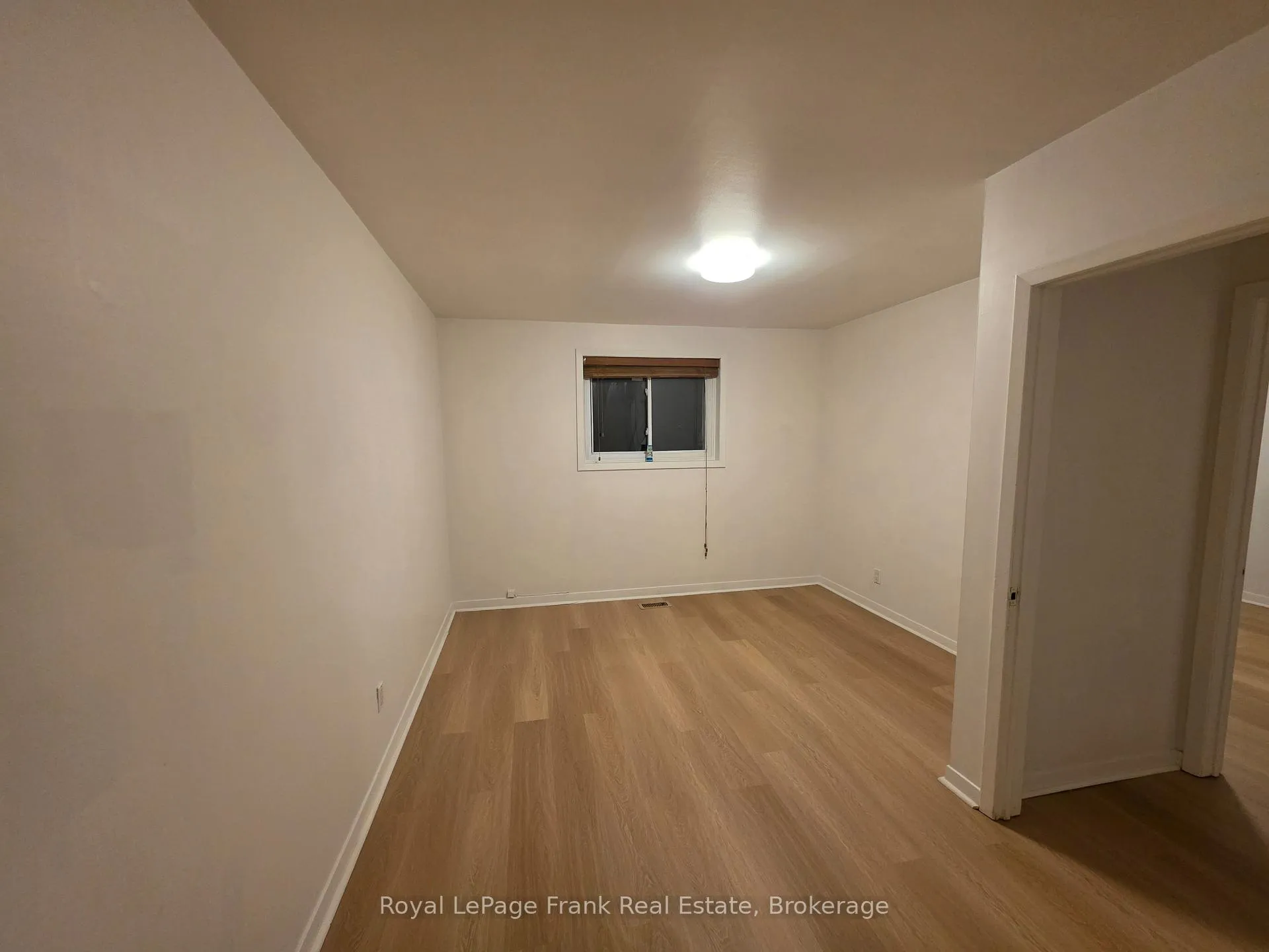Photo 2 of 813 Zator Avenue, Pickering, Bay Ridges — HOMEH