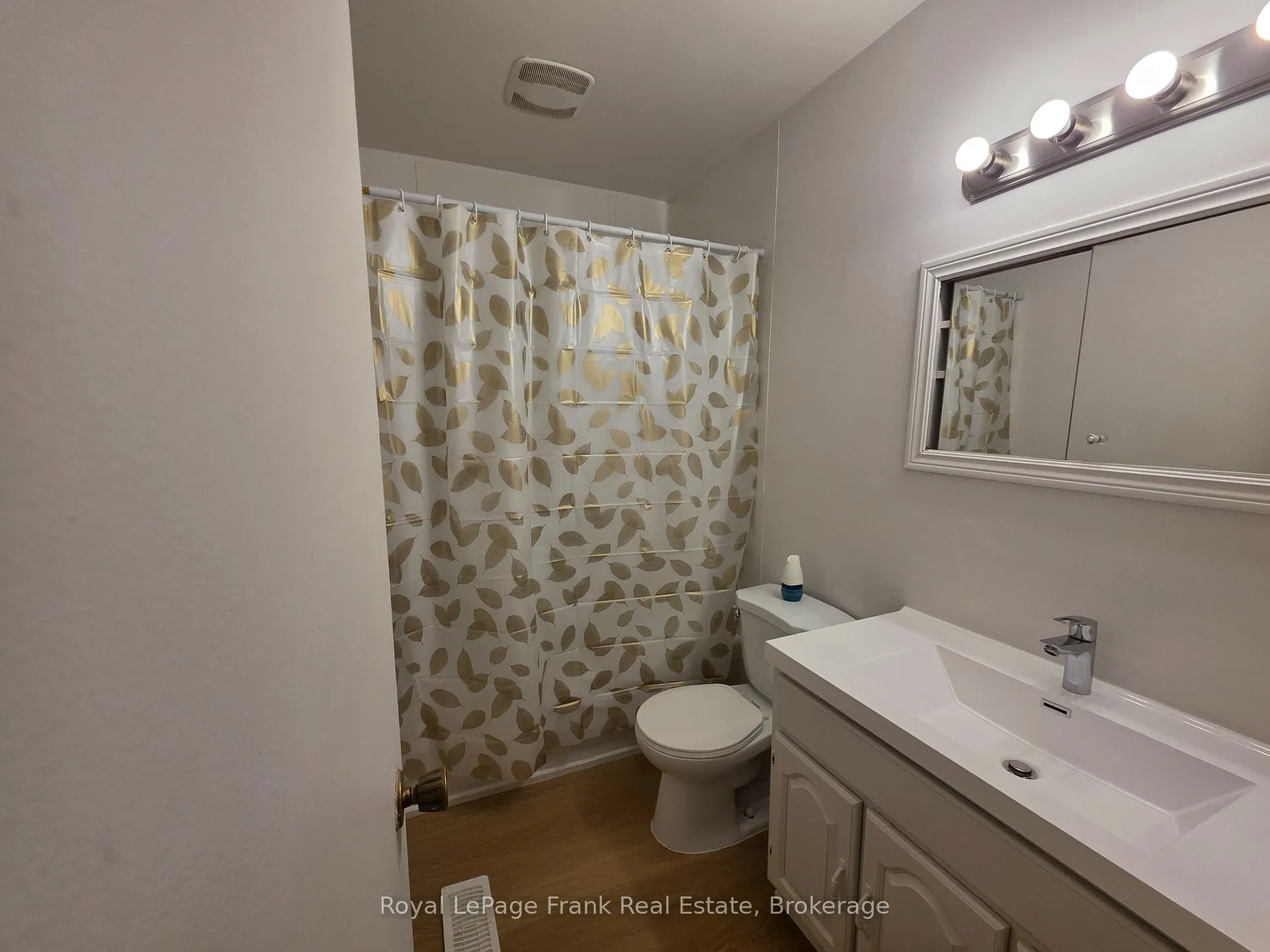 Photo 16 of 813 Zator Avenue, Pickering, Bay Ridges — HOMEH