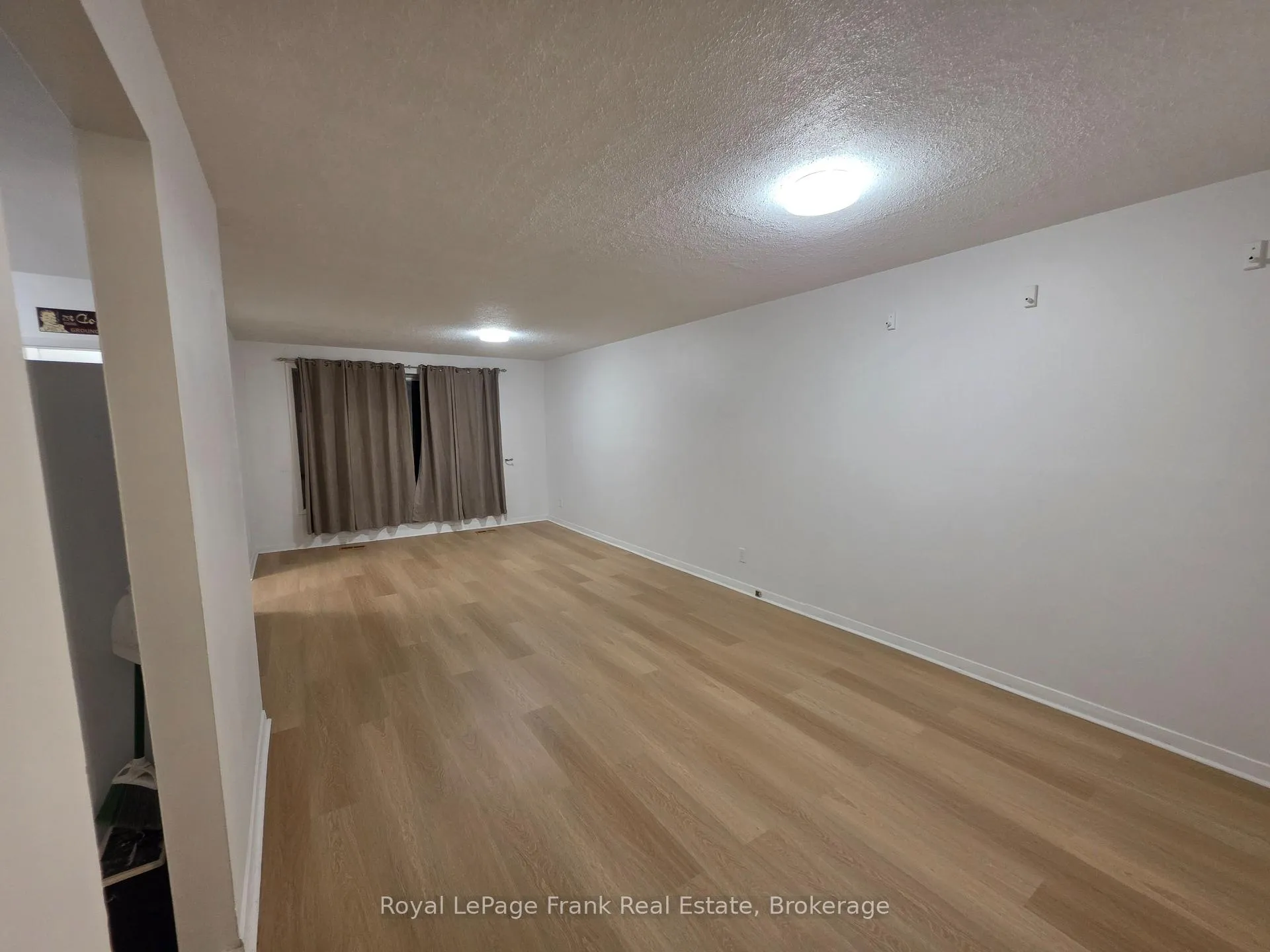 Photo 23 of 813 Zator Avenue, Pickering, Bay Ridges — HOMEH