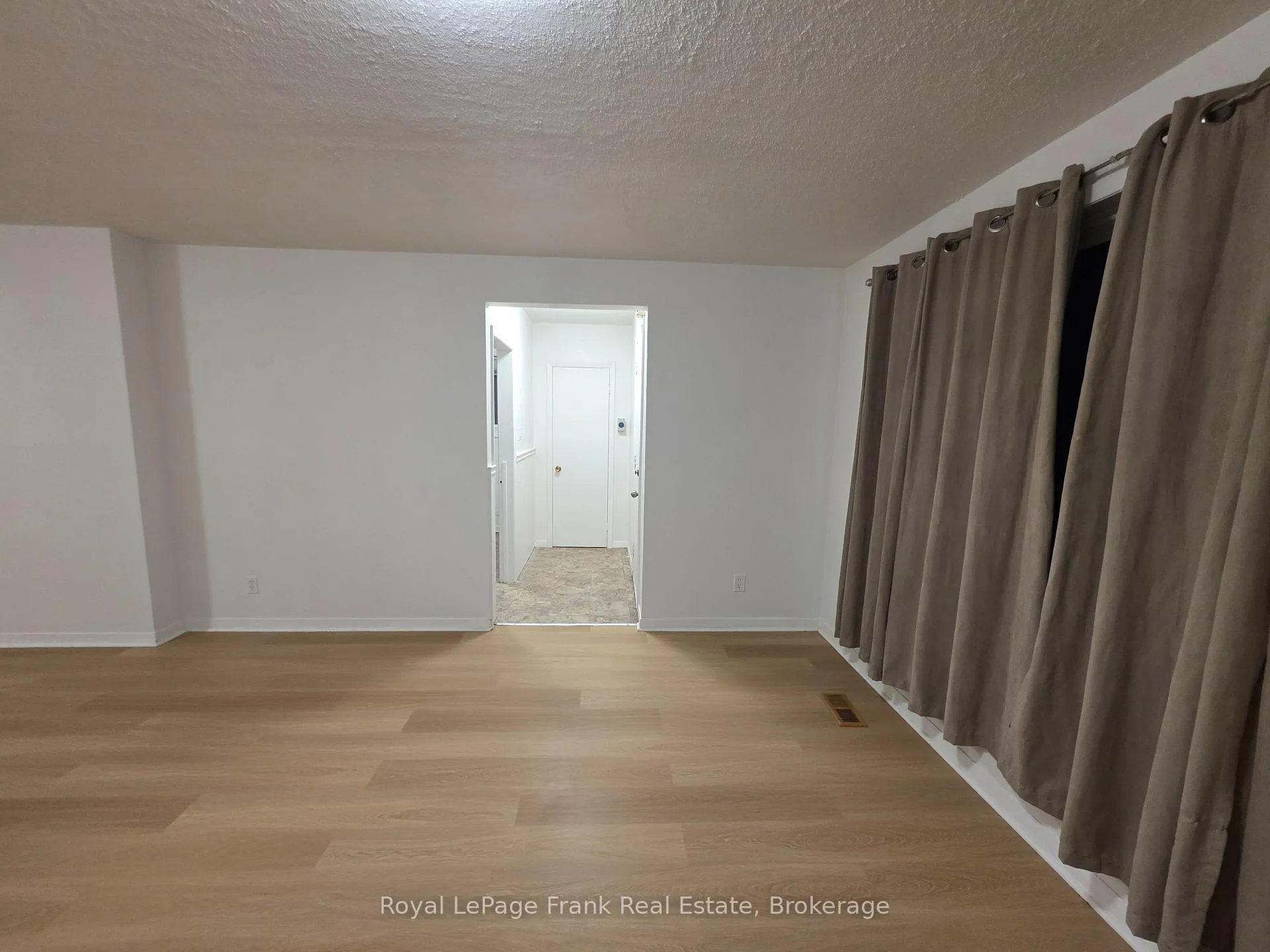 Photo 26 of 813 Zator Avenue, Pickering, Bay Ridges — HOMEH