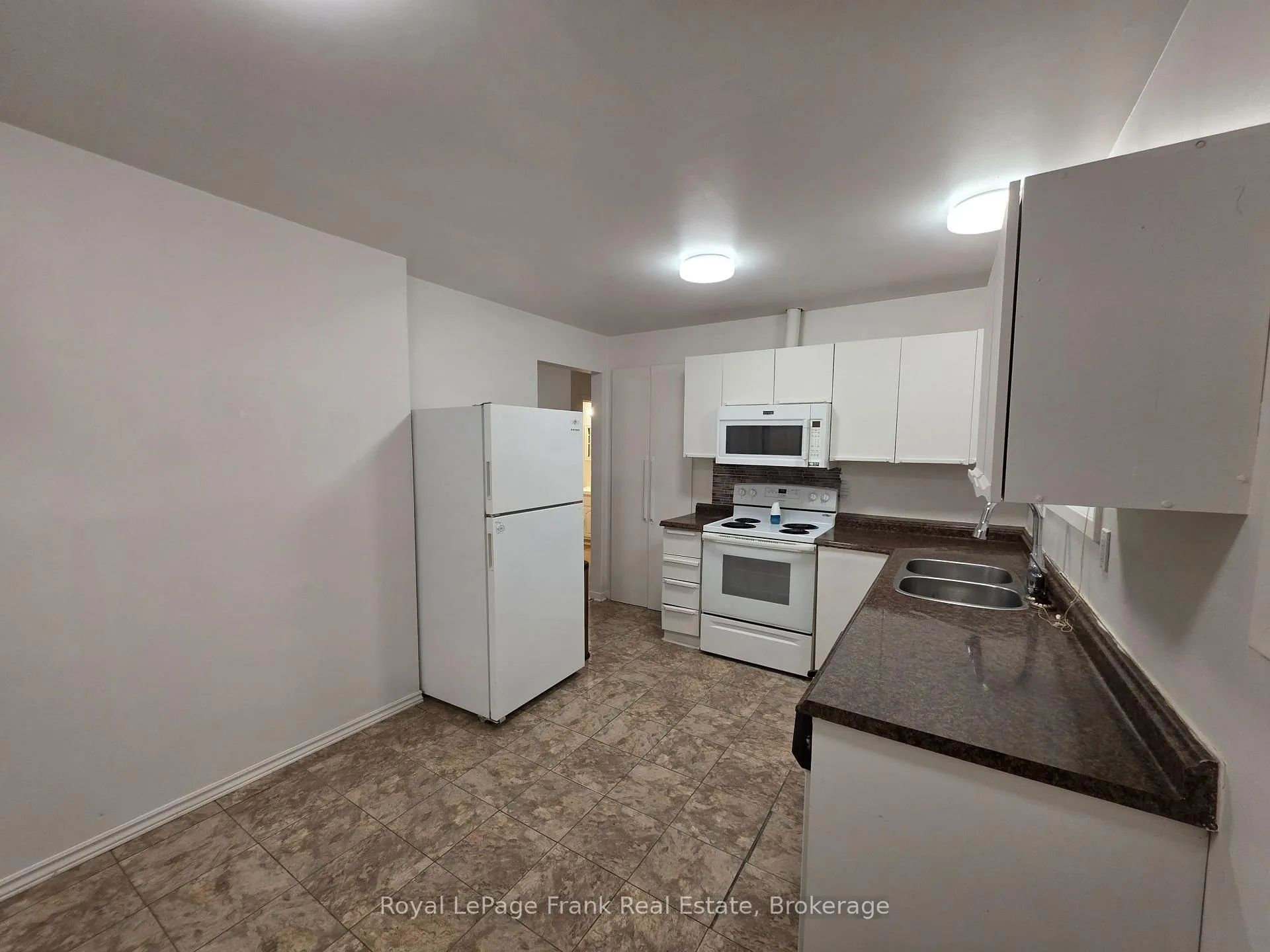 Photo 31 of 813 Zator Avenue, Pickering, Bay Ridges — HOMEH
