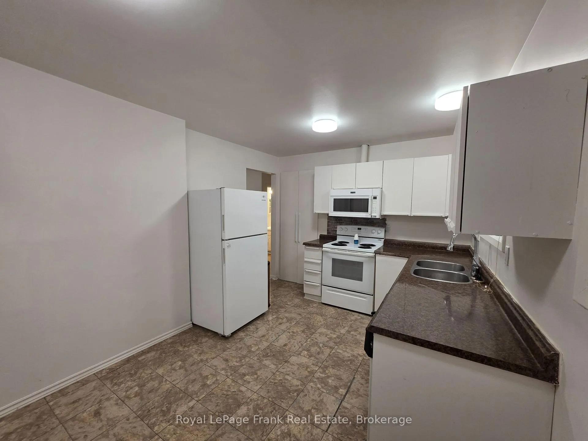 Photo 32 of 813 Zator Avenue, Pickering, Bay Ridges — HOMEH