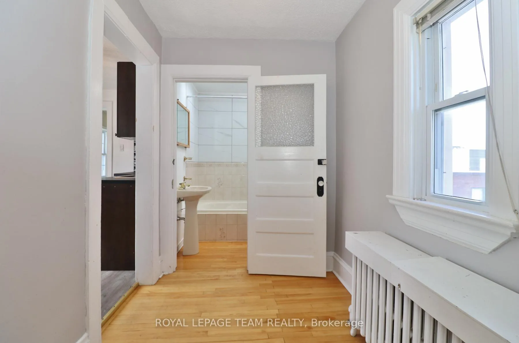 Photo 3 of 438 Parkdale Avenue, Ottawa, Ottawa West — HOMEH