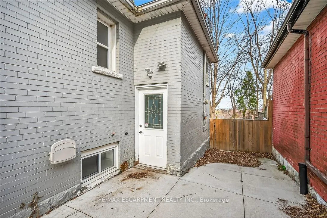 Photo 7 of 495 Charlton Avenue E, Hamilton, Stinson — HOMEH