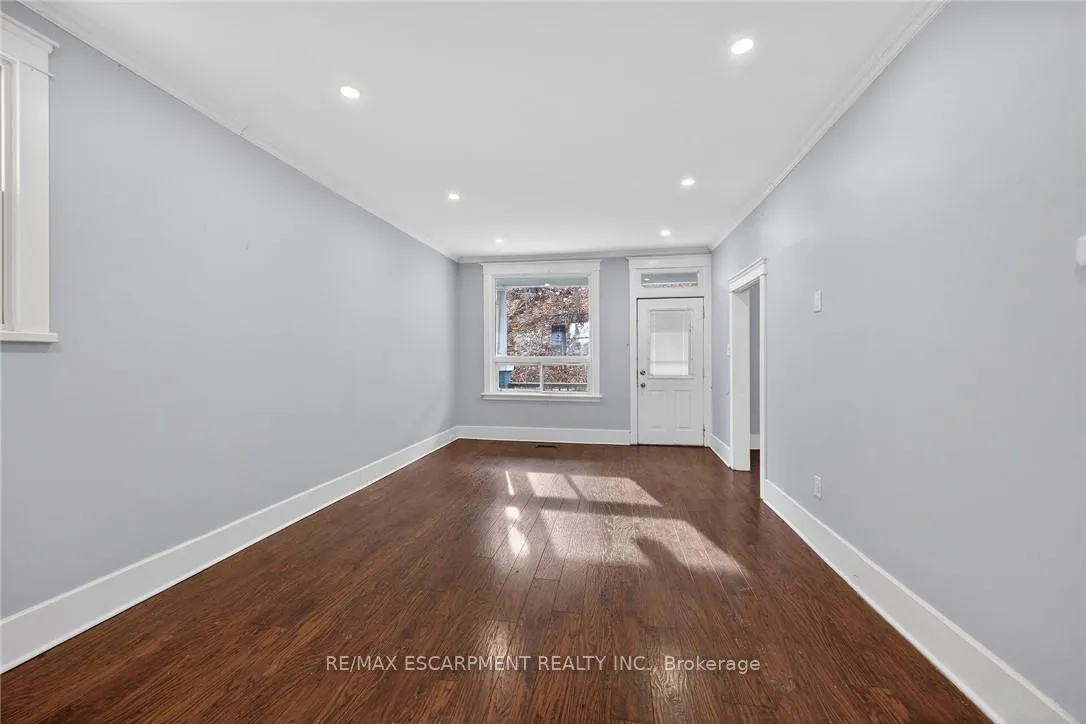 Photo 10 of 495 Charlton Avenue E, Hamilton, Stinson — HOMEH
