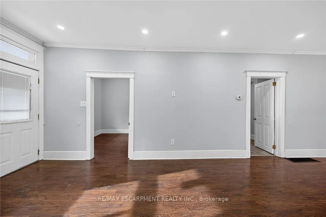 Photo 11 of 495 Charlton Avenue E, Hamilton, Stinson — HOMEH