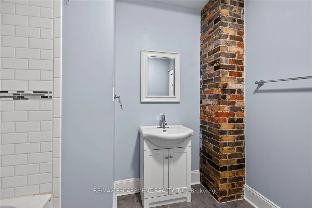 Photo 17 of 495 Charlton Avenue E, Hamilton, Stinson — HOMEH